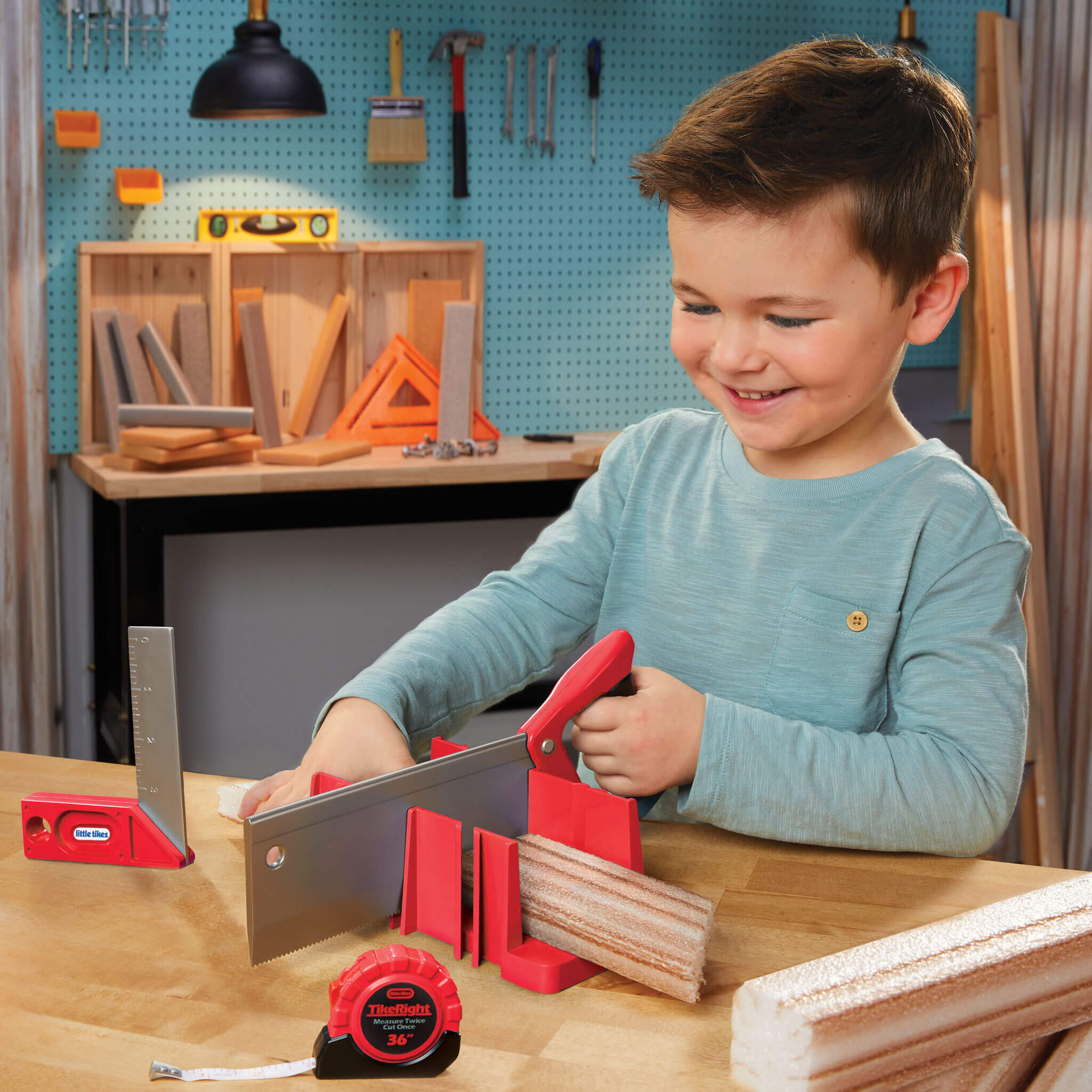 Creative Construction Measure and Cut Set - Kids Measuring and Pretend Cutting Workshop Set