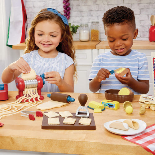 Creative Chefs Italian Restaurant Kit - Restaurant Play Set with Pasta Maker and Recipe Cards