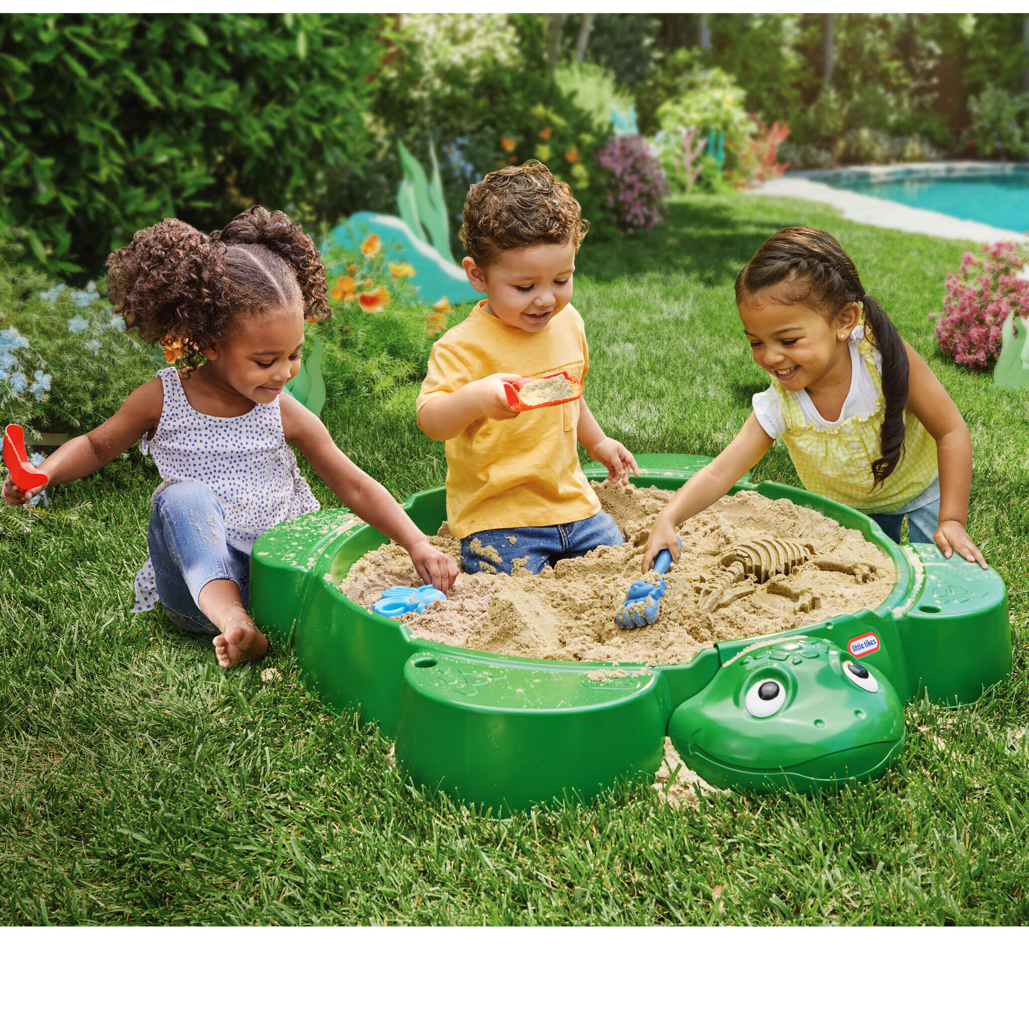 Turtle Sandbox - Outdoor Sand Play Center with Protective Lid